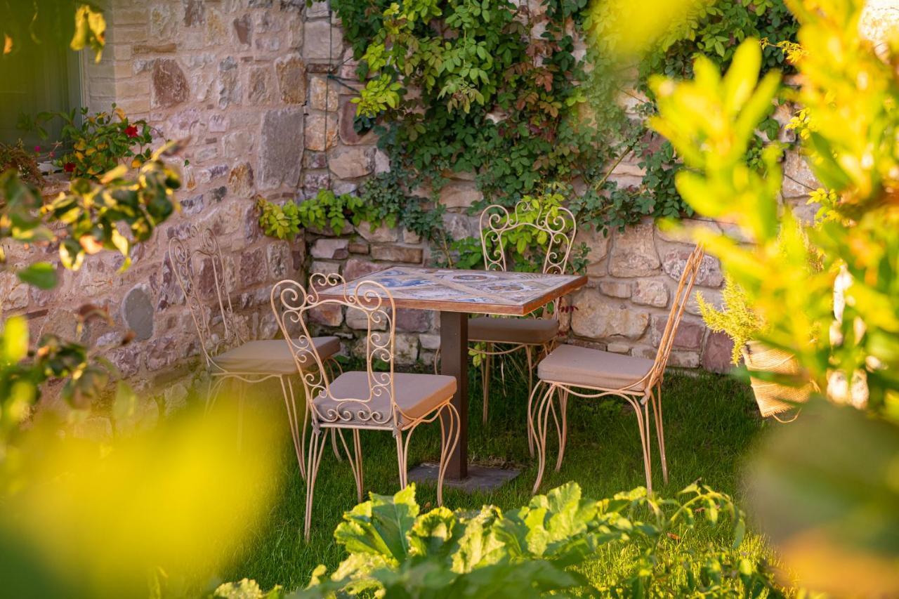 Borgo Antichi Orti Assisi Hotel Exterior photo